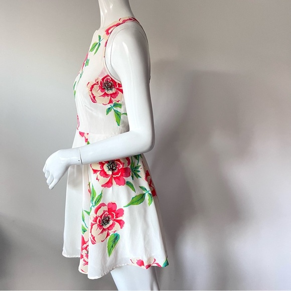 Yumi Kim White Rosebud Floral Happy Hour Silk Flare Dress Size S - Picture 2 of 14
